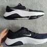 Nike Legend Runners Like New Image 5