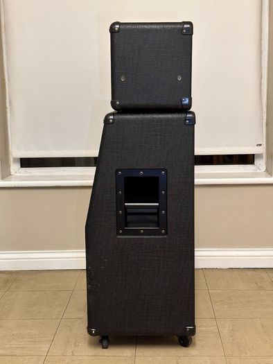 Hughes & Kettner Matrix 100 Half Stack, SC412A 4x12 Cab + Footswitch