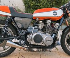 Yamaha XS 750 modified.