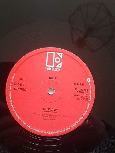 Riot 12" - Outlaw / Rock City