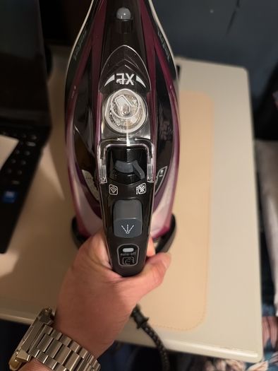 Tefal Ultimate Steam Iron