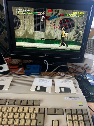 Amiga 500+  Recapped + 2MB RAM + Mouse + Joystick + Games + Modulator