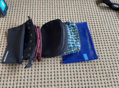 Selection of 6 make-up totes