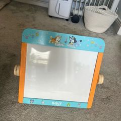 Bluey Whiteboard and Chalkboard