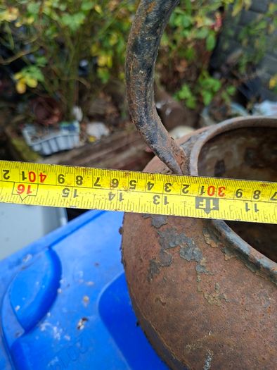 Antique Very Large Cast Iron Kettle, I don't see any cracks or breaks,