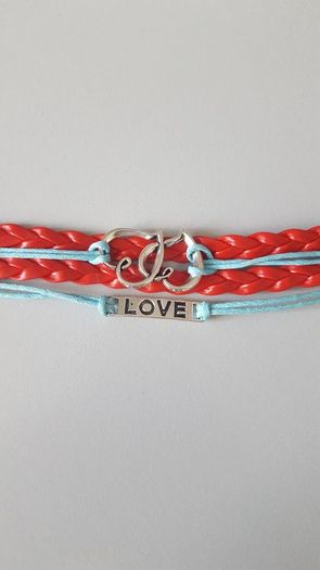 Bracelet