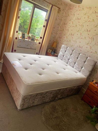 New Stylish single ,Double 4ft, 4ft6, King 5ft And 6ft Superking Sizes Divan Beds Instock. Drawers And Optional Tufted Mattresses Available. Free Delivery