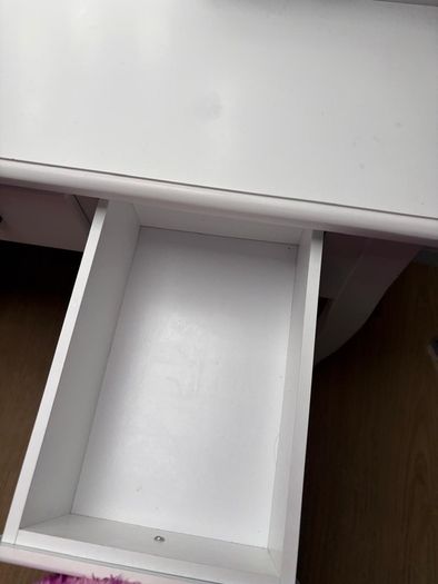 Vanity desk