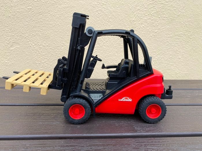 Bruder farm toy clearout