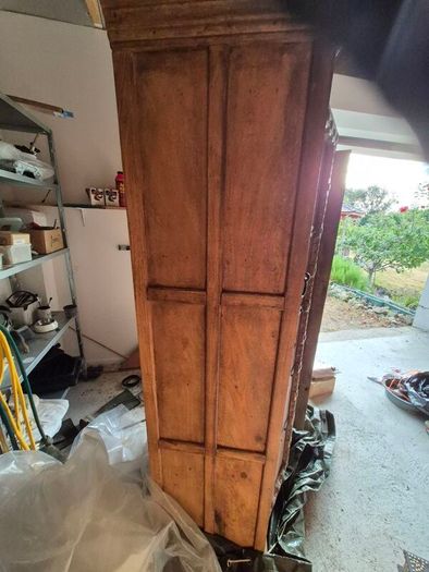 Vintage Arabic Wardrobe