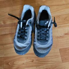 nike size 4 adult