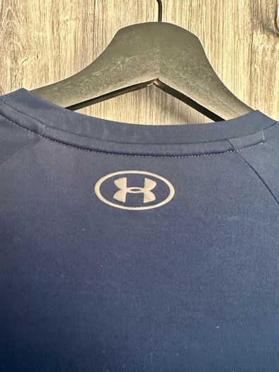 Under Armour Top - Small