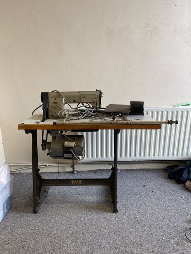 Pfaff industrial sewing machine