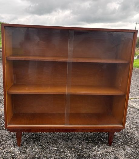 Retro Vintage SF Quinn sliding door cabinet c1970