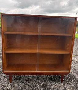 Retro Vintage SF Quinn sliding door cabinet c1970