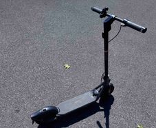 Segway Ninebot F2 Scooter