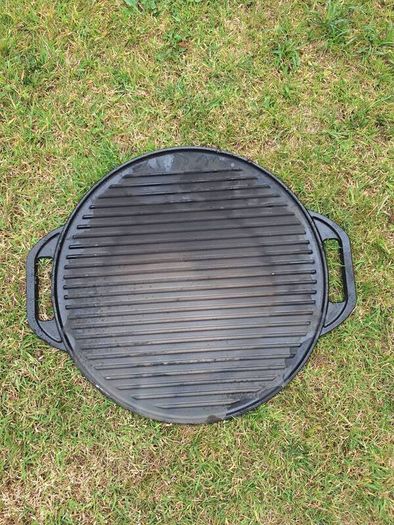 bbq cast iron smash burger/ griddle hot plate.
