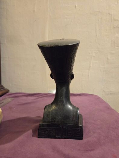 Egyptian Queen Nefertiti Bust Carved Stone