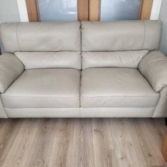 Cream 3 seater leather sofa