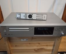 Onkyo C-N7050 Hi-Res stereo audio network player flac wav mp3
