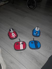 Toy remote control bumper cars