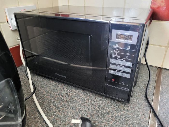 Panasonic microwave 800w NN-E28JBM