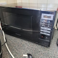 Panasonic microwave 800w NN-E28JBM