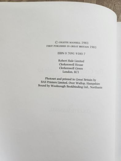 The Collectir's Guide To British Dolls Since 1920. By Collette Mansell. First Edition Large Volume Paperback In Good Condition.