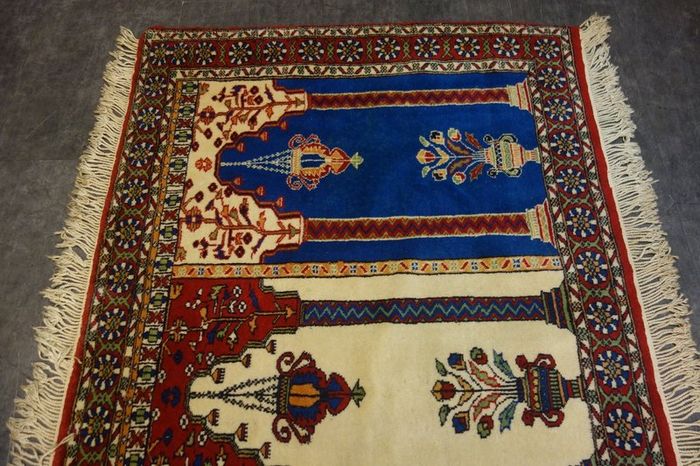 P.ersian Bukhara Rug 2.45 x 0.95 (BUD)
