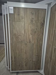Premium Nebraska Oak floor tiles