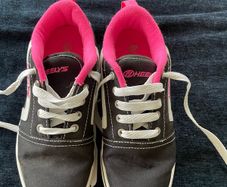 Heelys Skate Shoes UK size 3