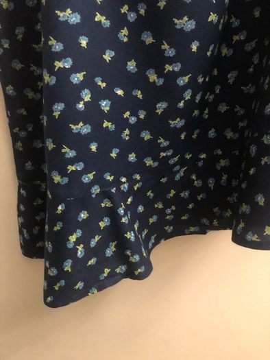 Navy skirt (size large)