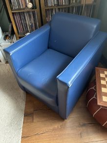 Free armchair