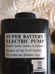 Inflatable bed pump