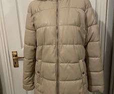 Formula Joven Beige Puffer Coat - Size L - New Without Tags - El Corte Ingles