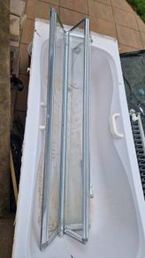 Fibreglass Bath