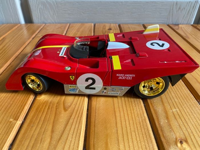 COLLECTABLE FERRARI 312 P Boxer 1972 - Vintage diecast 1:18 Scale model