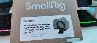 Smallrig 4148 Rotatable Horizontal to Vertical Mount Plate Kit for Sony A7RIV A7IV A7SIII A7RV