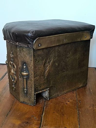 Antique Arts & Crafts Club Fender (c. 1900) adjustable fireplace seats