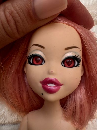 Bratzillaz Magic Night Out Jade JAdore Used Knees a bit loose Please see photos