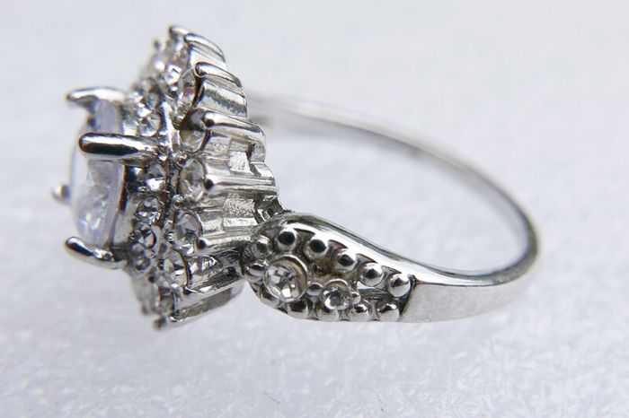 Vintage 925 Sterling Silver Flower Cz Cluster Ring size U - 5,4g