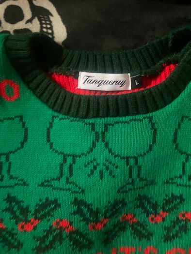 Christmas sweater Tanqueray size large