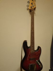 1998 squire fender jazz bass