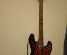 1998 squire fender jazz bass