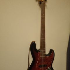 1998 squire fender jazz bass