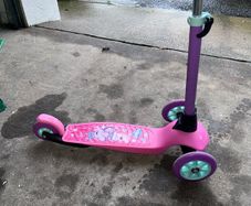 Pepa pig scooter