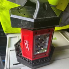 Milwaukee area light