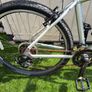 Hybrid Bicycle Image 5