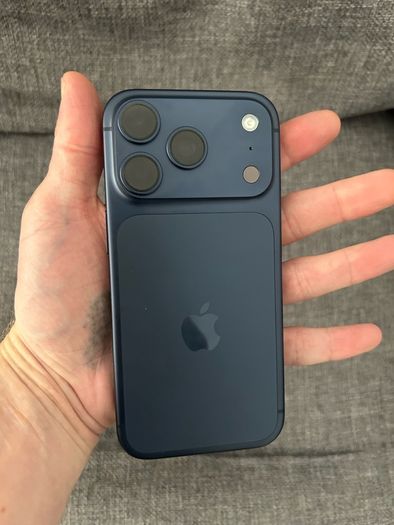 iPhone 17 pro, blue color, 256gb unlocked, brand new!