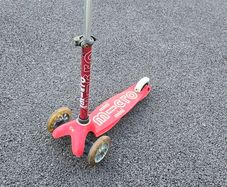 Red Mini Micro Scooter